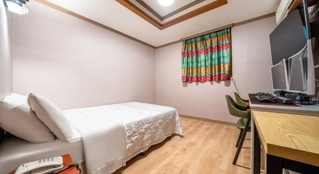 Goyang (Todang) Royal, Rezerwuj Hotel Goyang Gyeonggi-do
