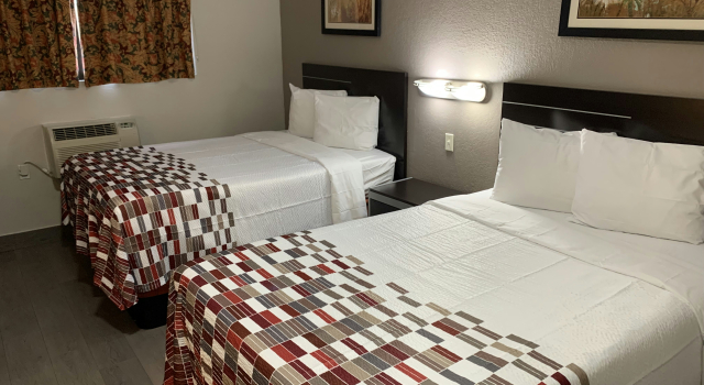 Days Inn Long Island/Copiague, Varaa Hotelli Copiague Long Island