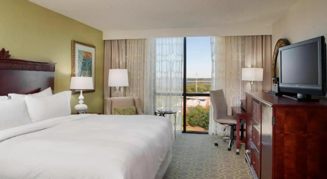 Номер Standard Charleston Marriott