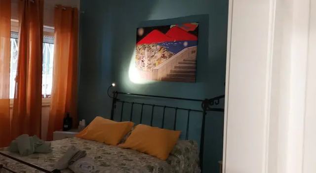 Morghen 88 VOMERO Rooms, Buchen Sie Hotel Vomero Neapel, in der Nähe von A.O.R.N. Santobono-Pausilipon