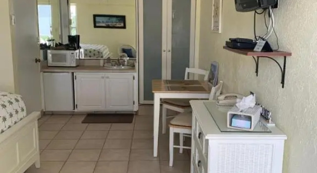 Четырёхместная студия Queens Gate Resort