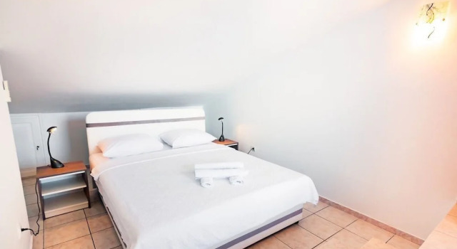 Apartments Adriatic, Забронировать Апартаменты/квартира Отели Свети-Стефан с парковкой, рядом с Пляж Црвена Главица, Парковка