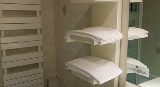 Четырёхместный номер Standard Logis Hôtel Restaurant lEcu de France