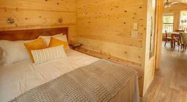 West Glacier Cabin Village, Prenota Casa vacanze West Glacier Montana
