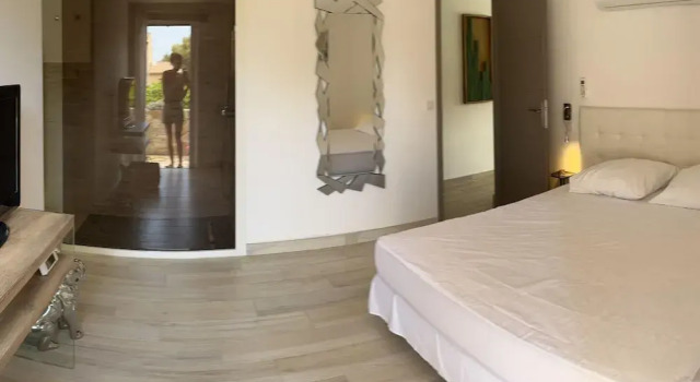 Charming Villa in Saint-tropez With Private Pool, Varaa Villa Monticello 