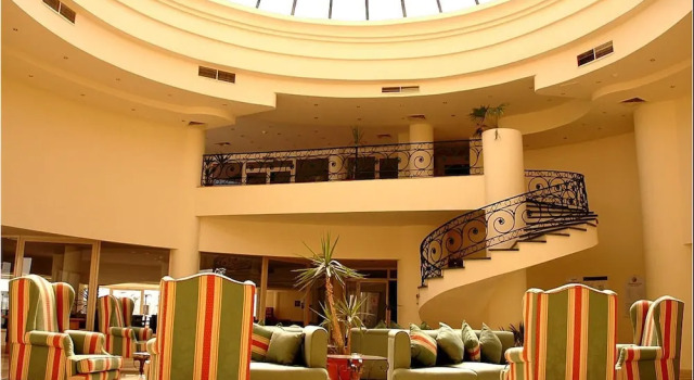 Elaria Beach Resort, Забронировать Курортный отель Отели Нувейба с парковкой, Парковка