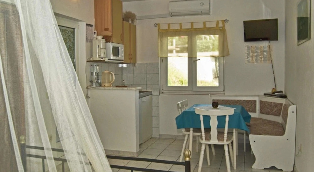 Двухместные апартаменты Apartments Zderic