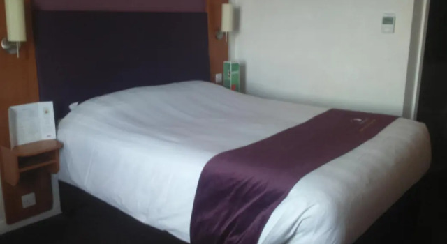 Premier Inn Burgess Hill, Забронировать Отель Отели Исторического графства Суссекса с парковкой, Парковка