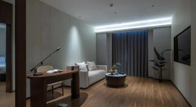Двухместный люкс Luxury ROYGEM Hotel (Changsha Xingsha Economic Development Zone Electric Power Vocational College Branch)