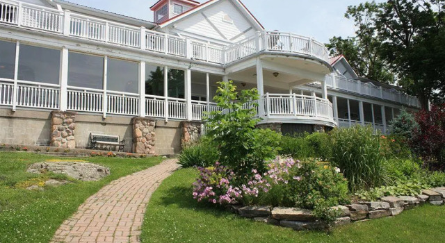 Viamede Resort, Varaa Lomakeskus Woodview Ontario