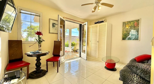 Апартаменты Comfort с видом на море Sun Rose Apartments Sveti Stefan