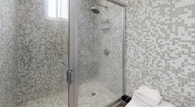 Апартаменты Deluxe Comfortable and Trendy Apartment 2C