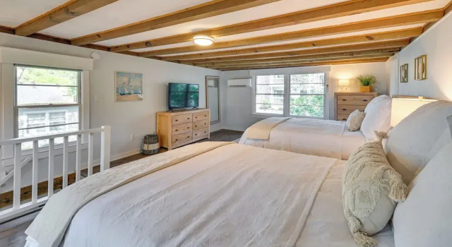 Chic Historic Myrtle Beach Cottage: Steps to Beach, Забронировать Дом для отпуска Виллы Южной Каролины, Вилла