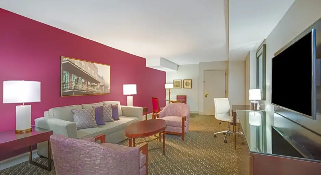 Четырёхместный люкс c 1 комнатой Crowne Plaza New Orleans French Qtr - Astor by IHG
