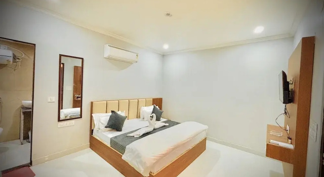 Hotel Grand Aana Inn