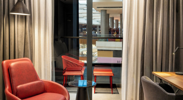 Номер Standard Radisson RED Hotel Izmir Point Bornova