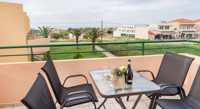 Апартаменты с балконом и с видом на море Alonia Hotel Apartments