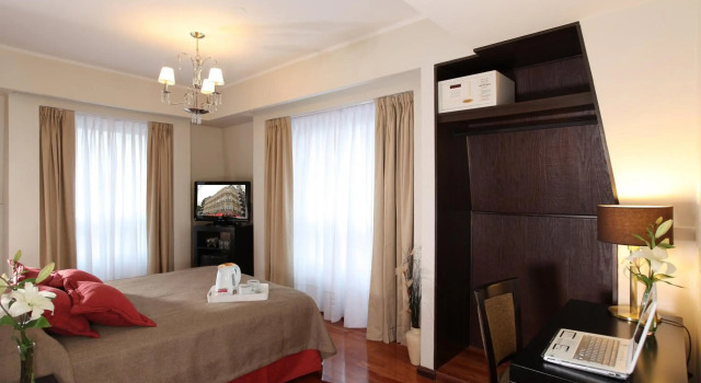 Europlaza Hotel & Suites