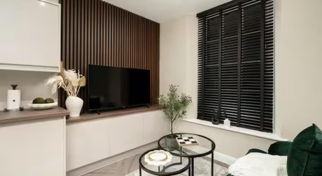 Edinburgh Apartment - Sleeps 2 - Princes St Close, Забронировать Апартаменты/квартира Апартаменты Эдинбурга, рядом с St George's West Church, Апартаменты/квартира