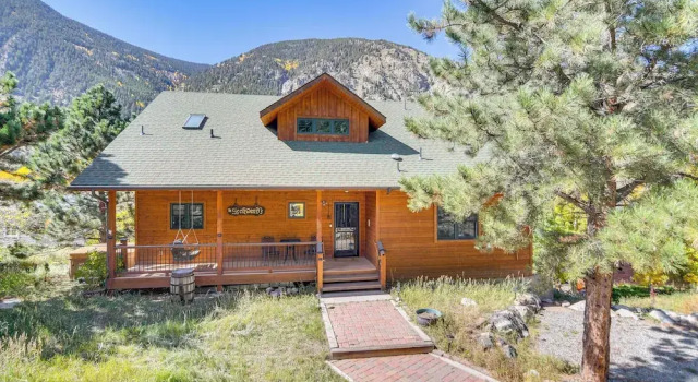 Коттедж Mtn-view Cabin w/ Private Hot Tub in Georgetown!