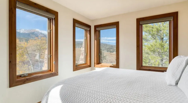 Вилла с балконом Topaz Estate by Avantstay Luxe Home, Pool + View