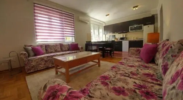 Apartment Harmonija, Забронировать Апартаменты/квартира Стари град Белград, рядом с Кафедральный собор в Белграде