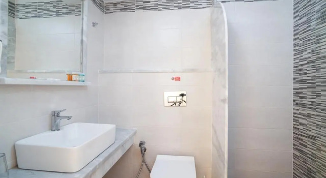 Четырёхместный номер Standard Amaryllis Hotel