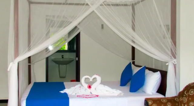 Shanika Beach Inn