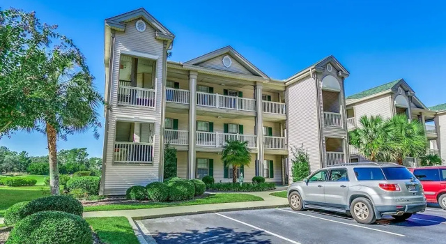 Fifty-seven Sea This Spacious And Beautiful Condo Overlooking Pond And 4th Hole 3 Bedroom Condo by Peace Vacations, Забронировать Отель Полис-Айленд Lowcountry, рядом с True Blue Golf Club