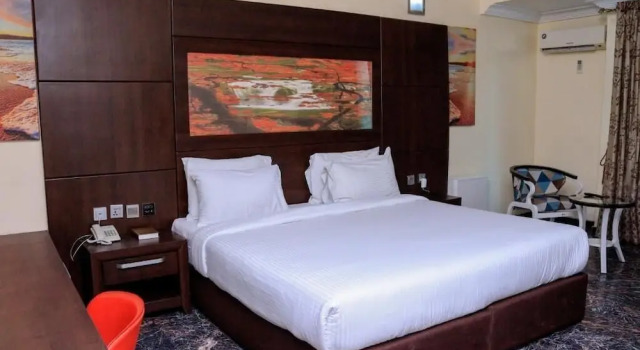 Номер Deluxe Desikok Royal Hotel