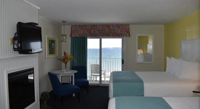 Standard Doppel Zimmer mit Balkon und mit Seeblick Breakers Resort & Beach Bar