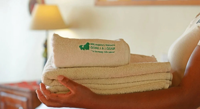 Nkuringo Gorilla Camp, Reserva ahora Hotel Hoteles y alojamientos en Western Uganda, Hotel