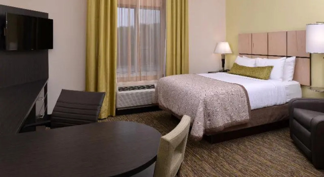 Люкс Candlewood Suites MORGANTOWN-UNIV WEST VIRGINIA by IHG