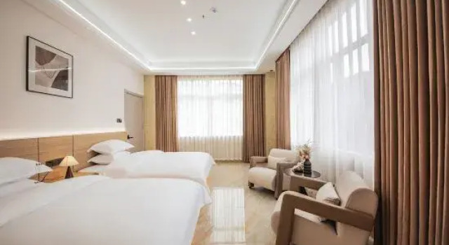 Люкс с 4 комнатами с балконом Putian Shangyuju Homestay