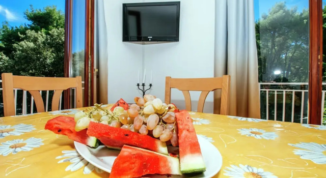 Apartment in Dalmatia With Terrace, Đặt Căn hộ Pakostane Zadar County
