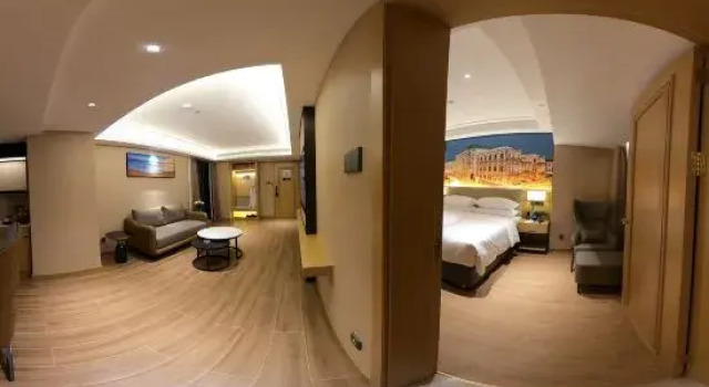 Люкс Business Vienna International Hotel · Yi Yang City University Branch