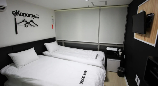 Ekonomy Hotel Myeongdong premier