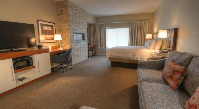 Четырёхместный номер Standard с балконом Hampton Inn Gatlinburg Historic Nature Trail, Tn