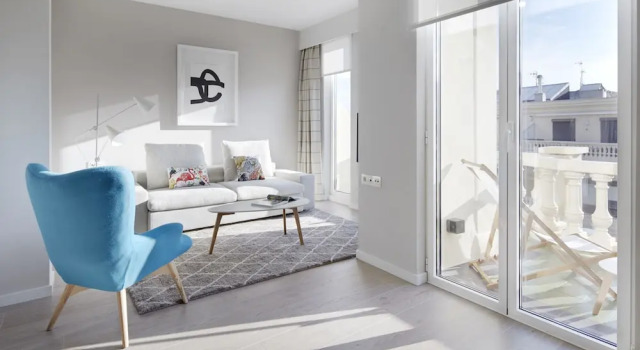Jai Alai Beach Apartment by FeelFree Rentals, Rezerwuj Apartament Hotele w Baskonia z parkingiem, Parking