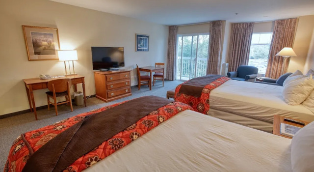 Deluxe Vierer Zimmer mit Balkon Bear Lodge