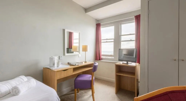 Номер Standard The Burlington Hotel