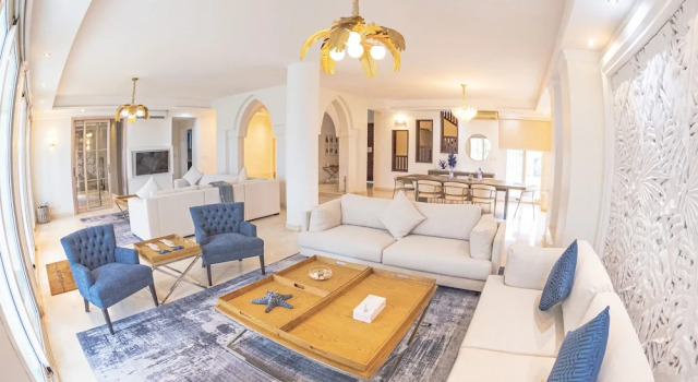Вилла Luxury Le Sifah Resort Apartments