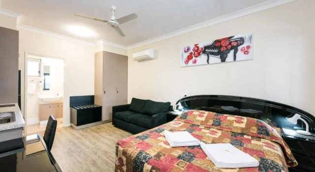 Deluxe Studio Athena Studio Units