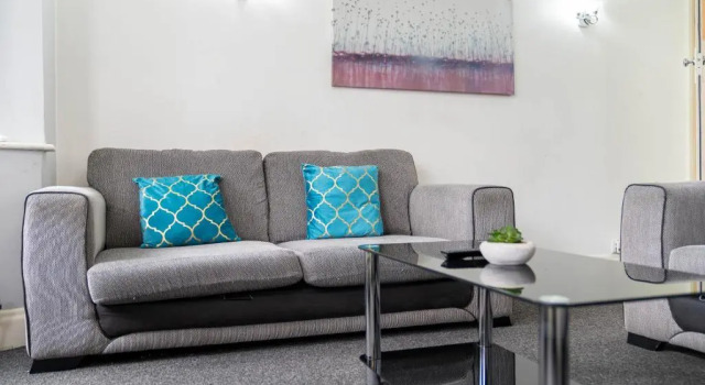 HAUS Detached Five Bed House - Off-street Parking - 11 Guests - Garden -WIFI - Smart TV-TOP RATED, Varaa Hotelli Birmingham West Midlands