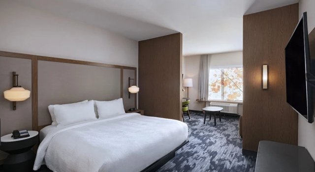 Двухместный люкс Fairfield Inn & Suites by Marriott Waller