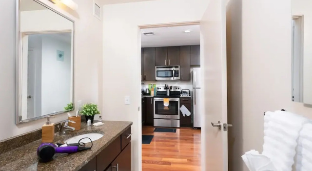 Апартаменты 2 Bedroom Furnished Apartment Near Rittenhouse Apts by RedAwning