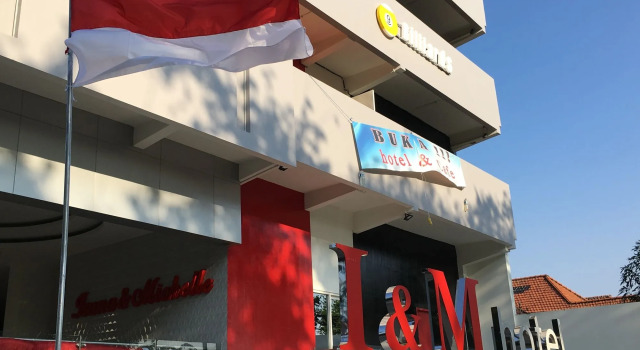 I&M Hotel Billiard, Book Hotel 3-Star Hotels in East Java, 3*