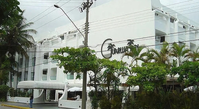 Hotel Guarujá Beach, Забронировать Отель Отели муниципалитета Гуаружа с парковкой, рядом с Пляж Питангейрас, Парковка