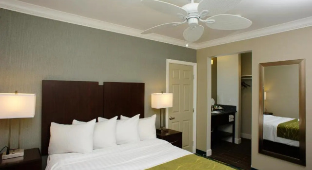 Студия Hi View Inn & Suites