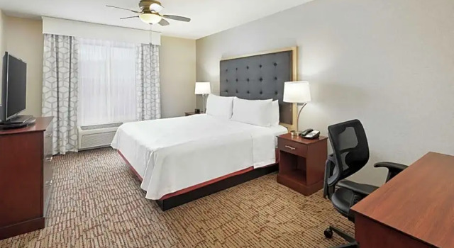 Двухместный люкс с 2 комнатами Homewood Suites by Hilton Columbus